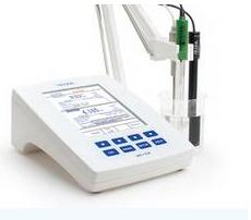 实验室高精度专业pH分析测定仪 HI5221