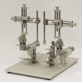 双臂大小鼠标准脑立体定位仪 YH51503